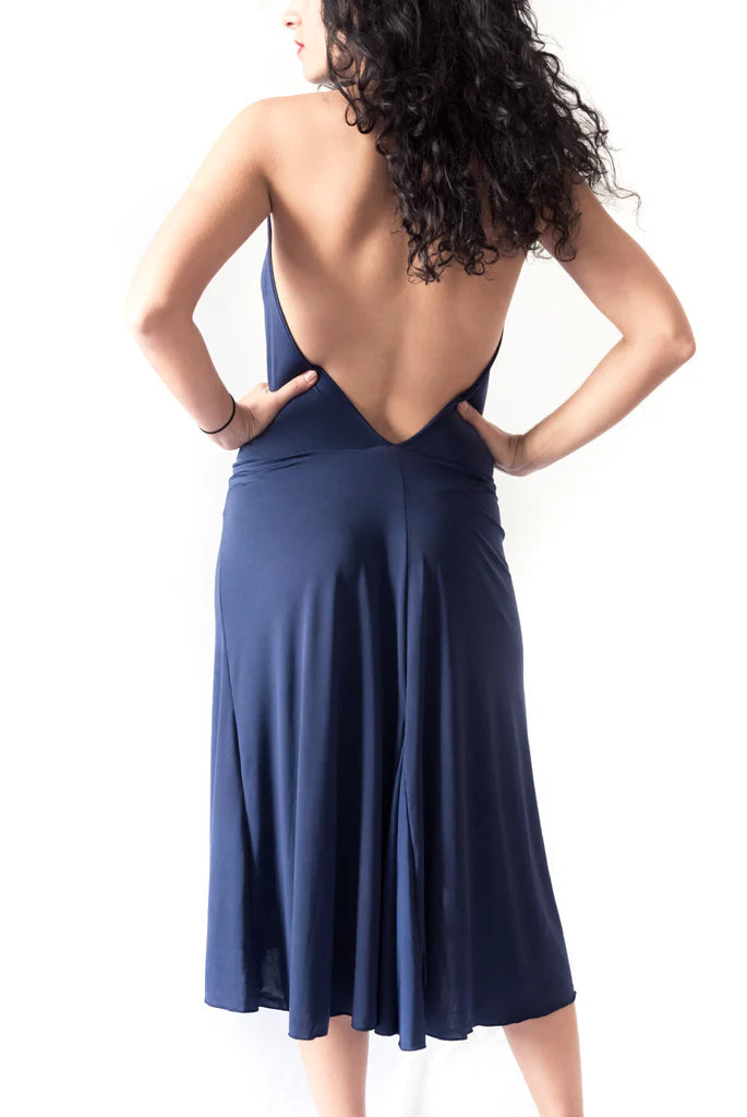 “Sexy cowl-neck”in cold silk. Roxana Vincelli